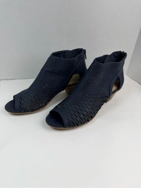 Easy Street Sunrise Women's Navy Sandal 8.5M